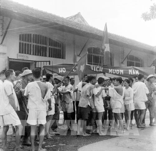 Ngày trở về của đoàn quân chiến thắng