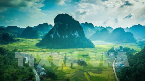 Vẻ đẹp Thác Bản Giốc và non nước Cao Bằng