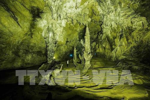 Vẻ đẹp Thác Bản Giốc và non nước Cao Bằng