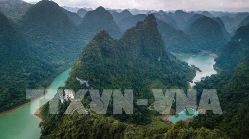 Vẻ đẹp Thác Bản Giốc và non nước Cao Bằng