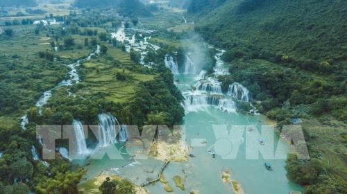 Vẻ đẹp Thác Bản Giốc và non nước Cao Bằng