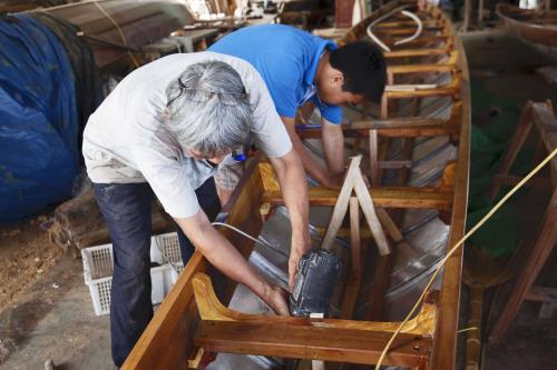 Nghề đóng thuyền đua (ghe đua) ở Quảng Nam