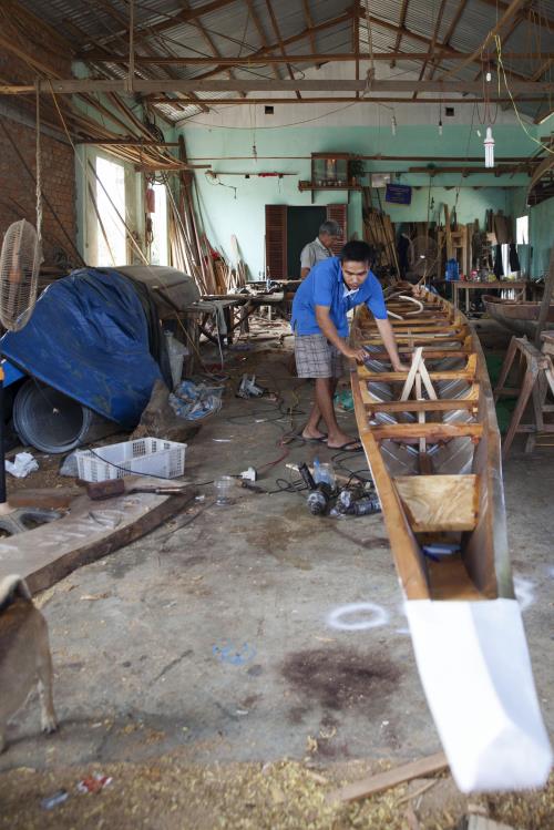 Nghề đóng thuyền đua (ghe đua) ở Quảng Nam