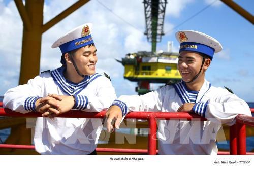 Triển lãm ảnh “Việt Nam – Nhìn từ biển” tại Thành phố Hồ Chí Minh