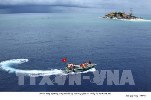 Triển lãm ảnh “Việt Nam – Nhìn từ biển” tại Thành phố Hồ Chí Minh