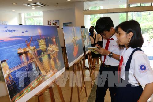 Triển lãm ảnh “Việt Nam – Nhìn từ biển” tại Thành phố Hồ Chí Minh