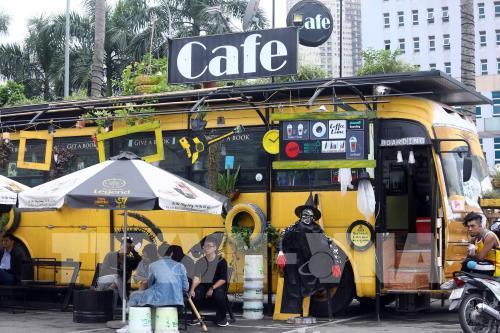 Độc đáo quán cafe bus thân thiện với môi trường