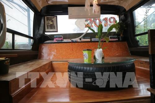 Độc đáo quán cafe bus thân thiện với môi trường