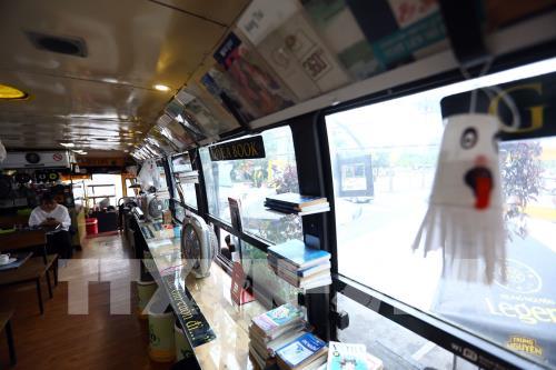 Độc đáo quán cafe bus thân thiện với môi trường