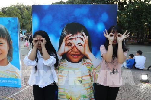 Thắp sáng nụ cười Việt Nam