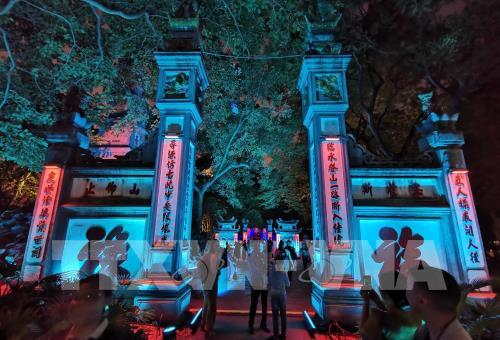 Thắp sáng nụ cười Việt Nam