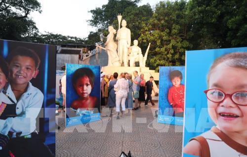 Thắp sáng nụ cười Việt Nam