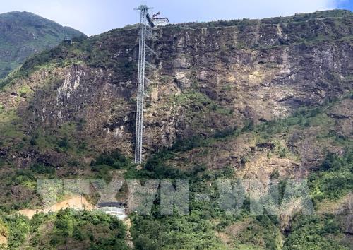 Khám phá khu du lịch sinh thái cầu kính Rồng Mây