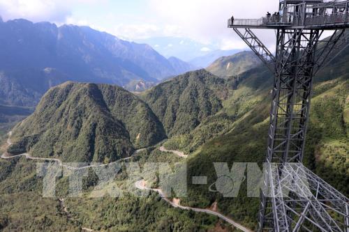 Khám phá khu du lịch sinh thái cầu kính Rồng Mây