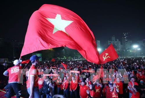 Việt Nam ăn mừng HCV SEA Games lịch sử của đội tuyển bóng đá nam
