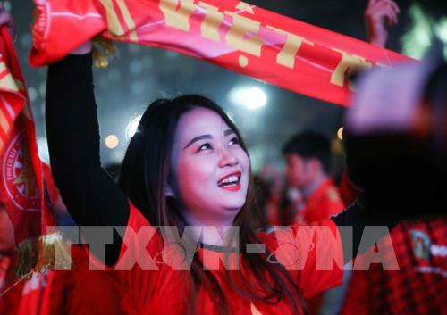 Việt Nam ăn mừng HCV SEA Games lịch sử của đội tuyển bóng đá nam