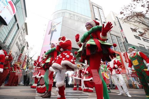 Thế giới chào đón Giáng sinh 2019