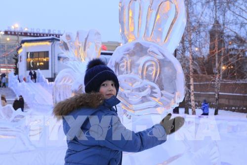 Chiêm ngưỡng những kiệt tác băng độc đáo của Siberia