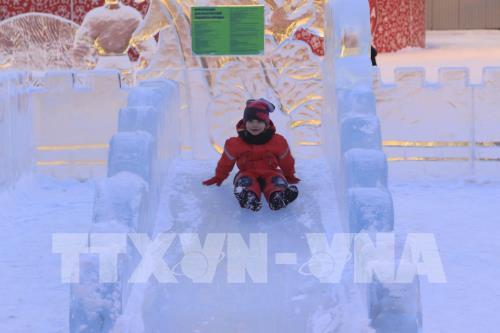 Chiêm ngưỡng những kiệt tác băng độc đáo của Siberia