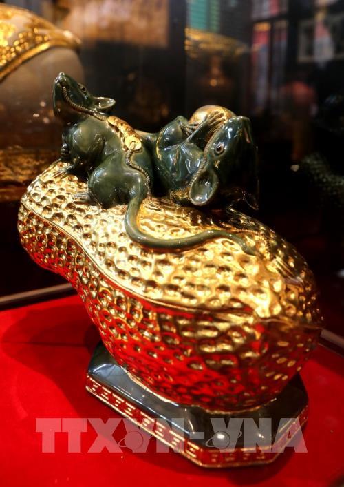 Ra lò loạt sản phẩm Kỳ Linh Canh Tý làng gốm Bát Tràng