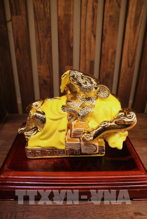 Ra lò loạt sản phẩm Kỳ Linh Canh Tý làng gốm Bát Tràng