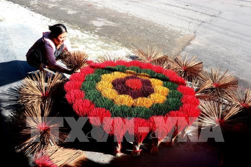 Thừa Thiên-Huế: Làng hương Thủy Xuân rộn ràng mùa Tết