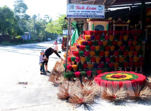 Thừa Thiên-Huế: Làng hương Thủy Xuân rộn ràng mùa Tết