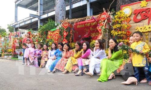 Độc đáo đường hoa Tết trong Bệnh viện Chợ Rẫy