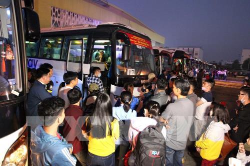 Ấm áp những chuyến xe nghĩa tình