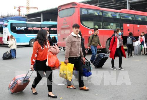 Người dân trở về thủ đô Hà Nội sau kỳ nghỉ tết Nguyên đán Canh Tý 2020 