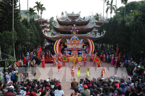 Khai hội chùa Hương - Xuân Canh Tý 2020