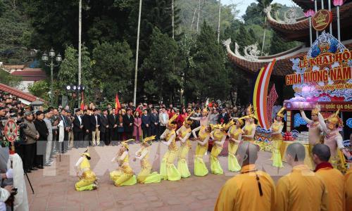 Khai hội chùa Hương - Xuân Canh Tý 2020
