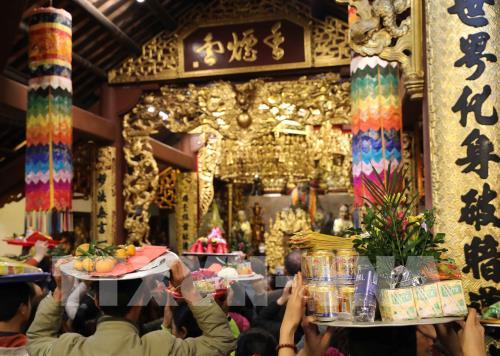 Khai hội chùa Hương - Xuân Canh Tý 2020