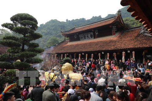 Khai hội chùa Hương - Xuân Canh Tý 2020