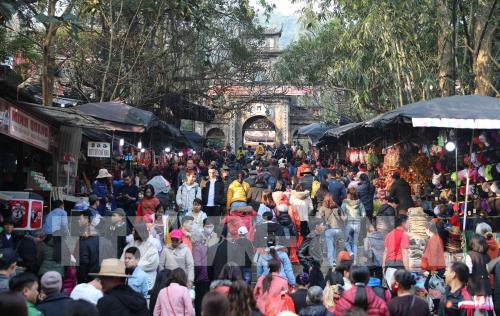 Khai hội chùa Hương - Xuân Canh Tý 2020