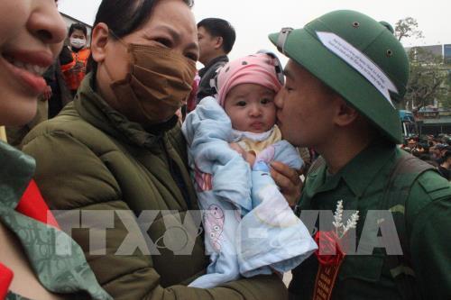 Xúc động hình ảnh tiễn tân binh lên đường nhập ngũ