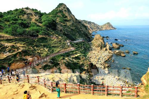 Khám phá vẻ đẹp hoang sơ Eo Gió - Quy Nhơn, Bình Định