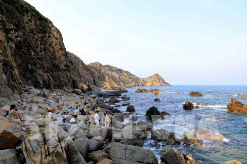 Khám phá vẻ đẹp hoang sơ Eo Gió - Quy Nhơn, Bình Định