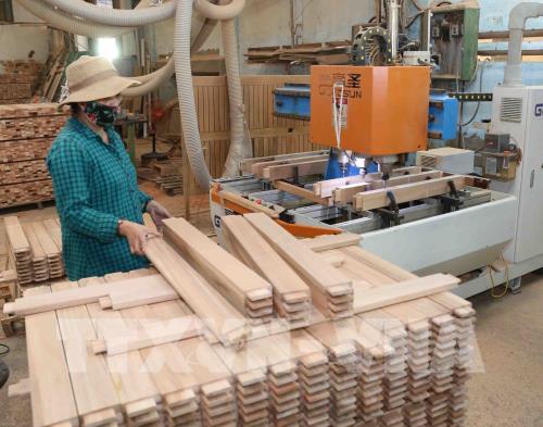 Doanh nghiệp xuất khẩu gỗ đối phó thế nào trước áp lực lạm phát?
