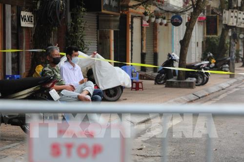 Cuộc sống người dân phố Trúc Bạch ngày đầu cách ly