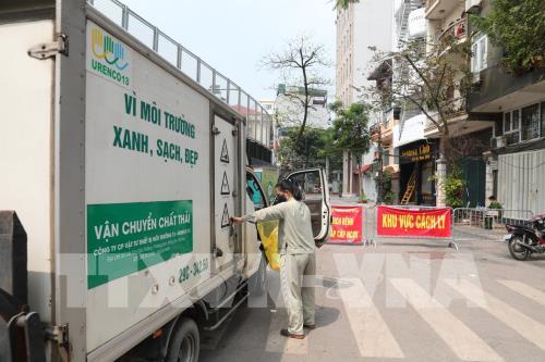 Cuộc sống người dân phố Trúc Bạch ngày đầu cách ly