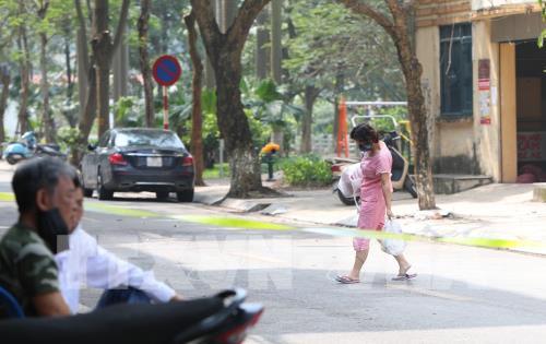 Cuộc sống người dân phố Trúc Bạch ngày đầu cách ly