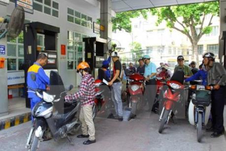 Giữ ổn định giá xăng, giá dầu tăng nhẹ 