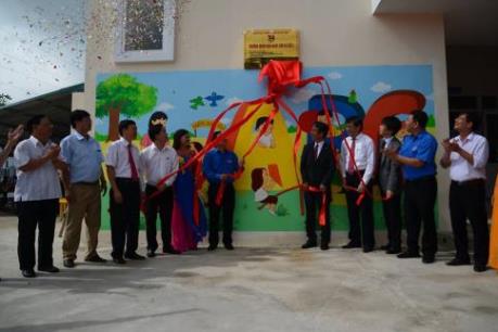 Canon hưởng ứng Ngày hội đưa trẻ đến trường tại Việt Nam