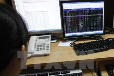 Thanh khoản tiếp tục giảm, VN-Index lùi về 566 điểm