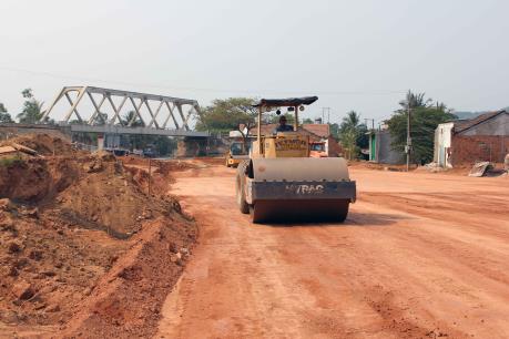 Sớm có mặt bằng sạch cho Dự án nâng cấp, mở rộng quốc lộ 1D