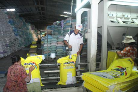 Việt Nam thắng thầu 450.000 tấn gạo xuất sang Philippines