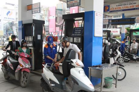 Giá xăng, dầu được giữ nguyên