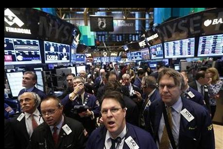 Chứng khoán Mỹ diến biến ảm đạm sau quyết định của EC phạt Apple