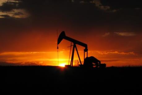 Giá dầu tại thị trường châu Á đi xuống